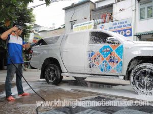 3-van-de-khach-hang-con-lung-tung-khi-mo-tiem-rua-xe-may-o-to-4